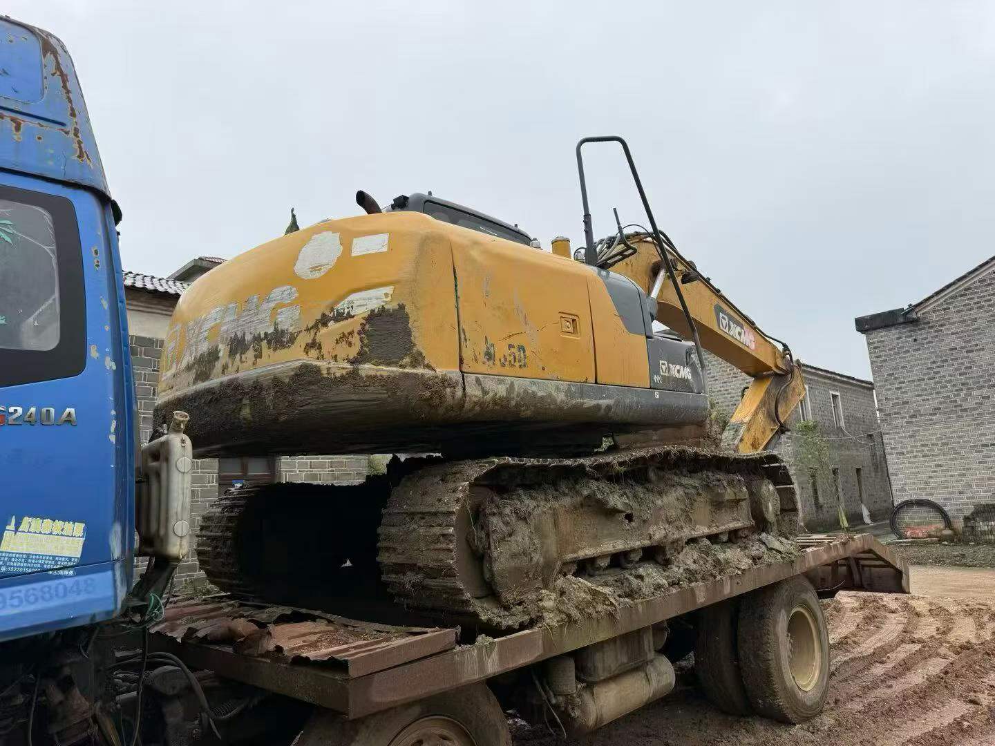 Buy XCMG XE135B Used Excavator / 7