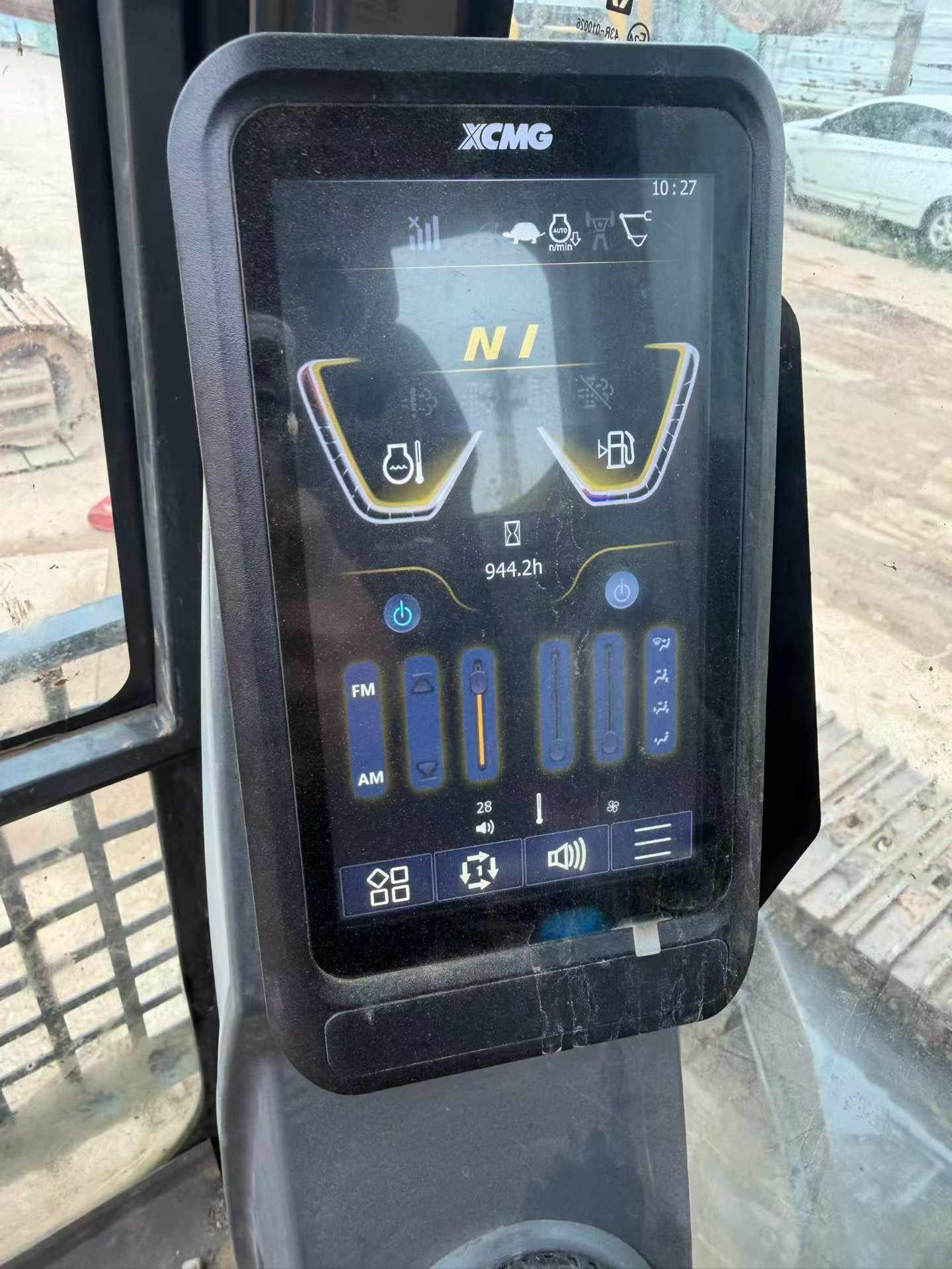 Buy XCMG XE135B Used Excavator / 9
