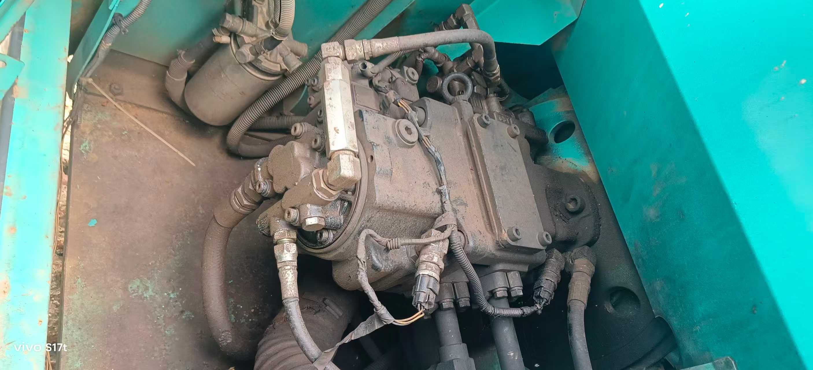 Buy Kobelco SK130 Used Excavator / 4