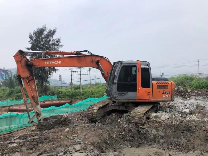Buy Hitachi EX120-6 Used Excavator / 1
