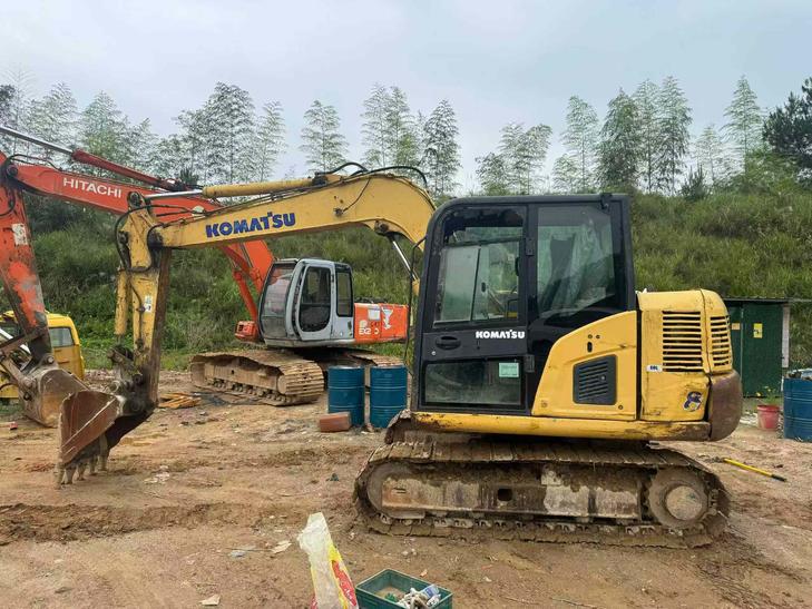 Buy Komatsu PC70-8 Used Excavator / 1