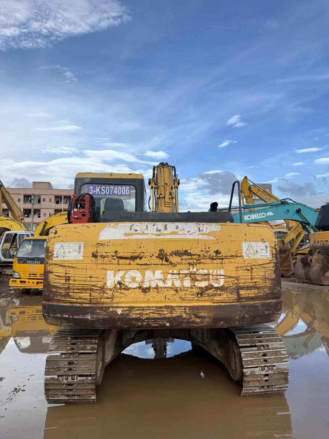 Buy Komatsu PC130-7 Used Excavator / 9