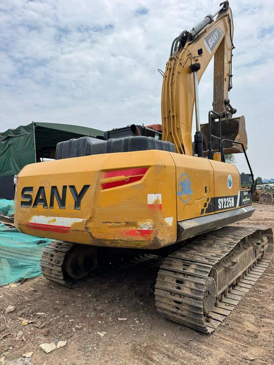 Buy Sany SY225H Used Excavator / 1
