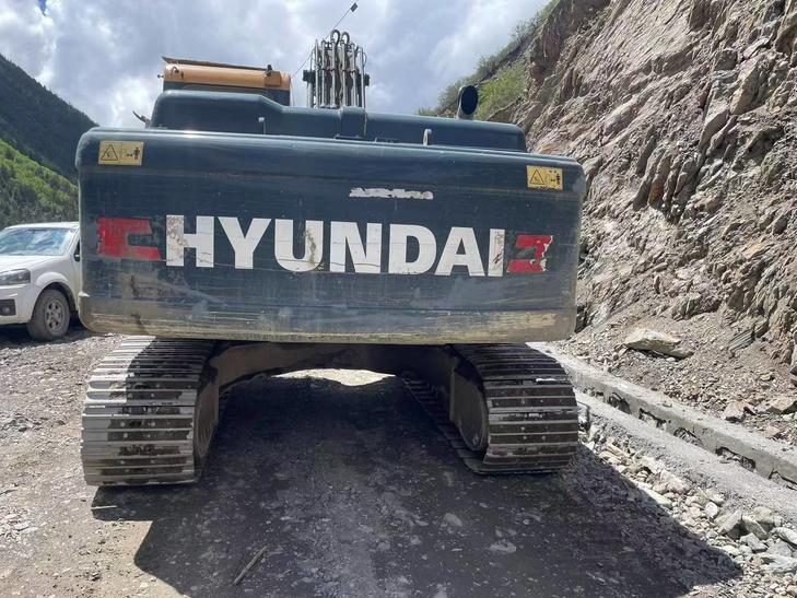 Buy Hyundai R225-7 Used Excavator / 1