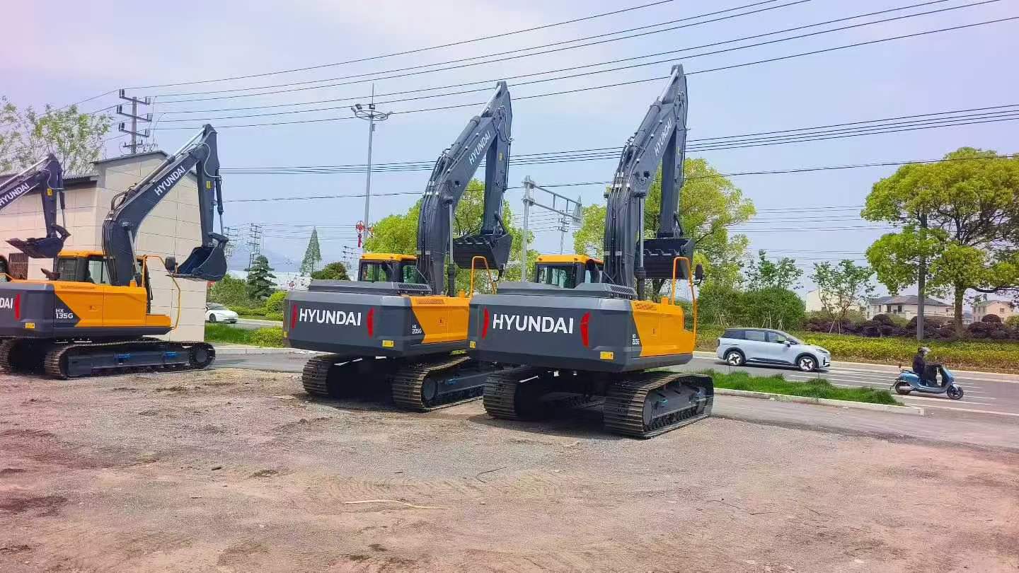 Buy XCMG XE17U Used Excavator / 9