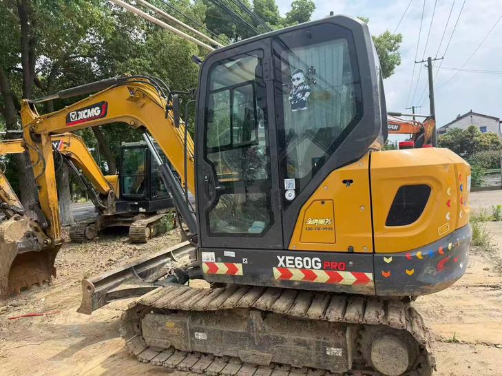 Buy XCMG XE60 Used Excavator / 1