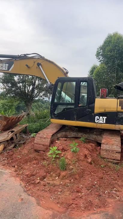 Buy Caterpillar 329D Used Excavator / 1