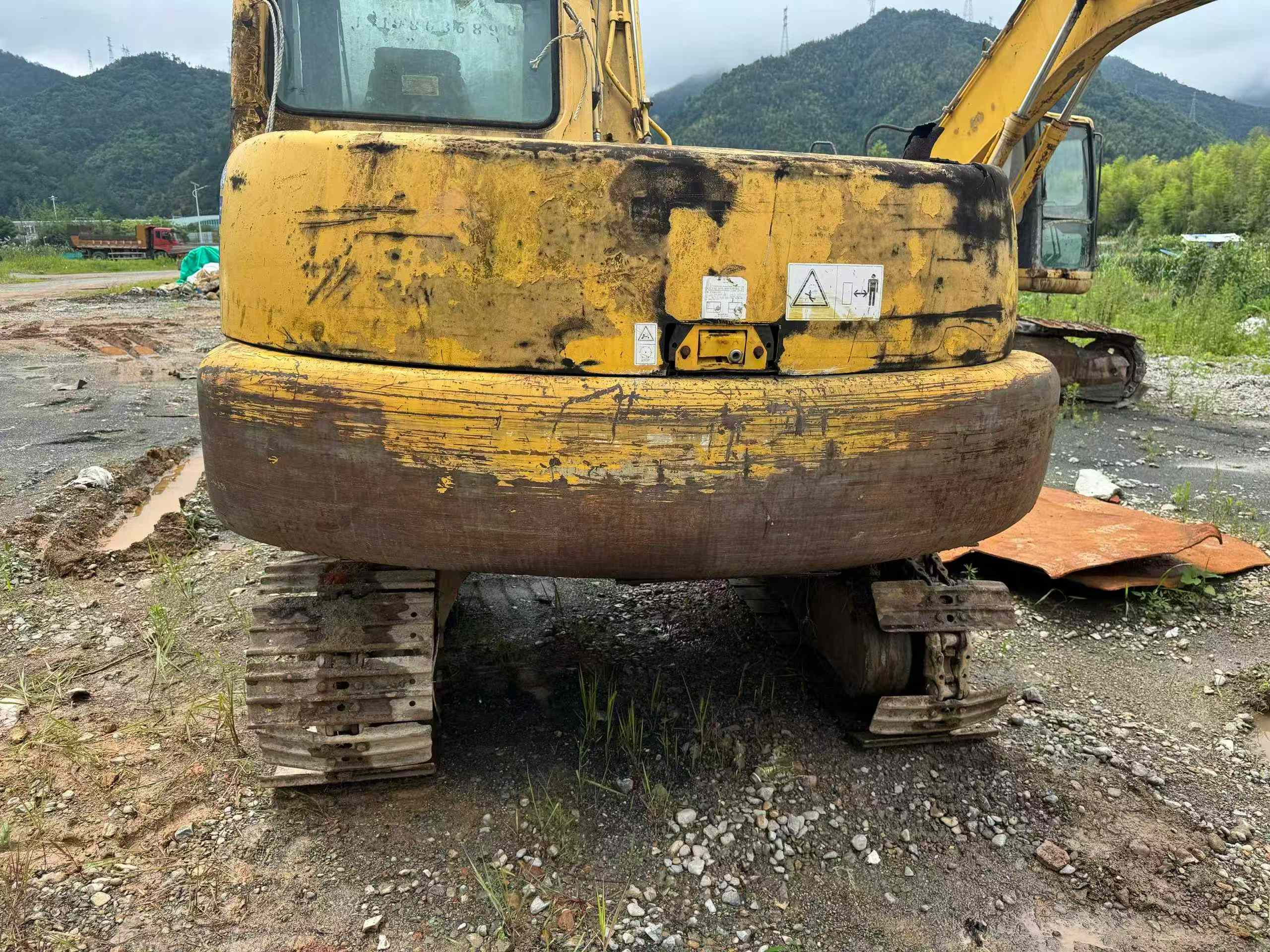 Buy Komatsu PC60-7 Used Excavator / 2
