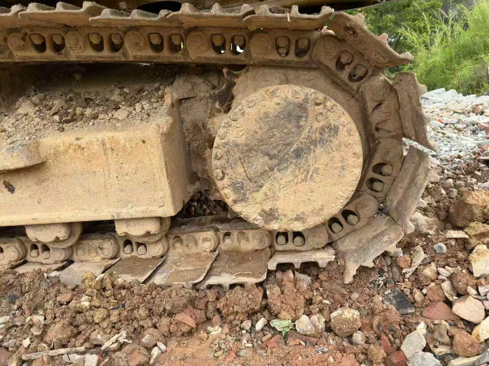 Buy Komatsu PC200-8N1 Used Excavator / 6