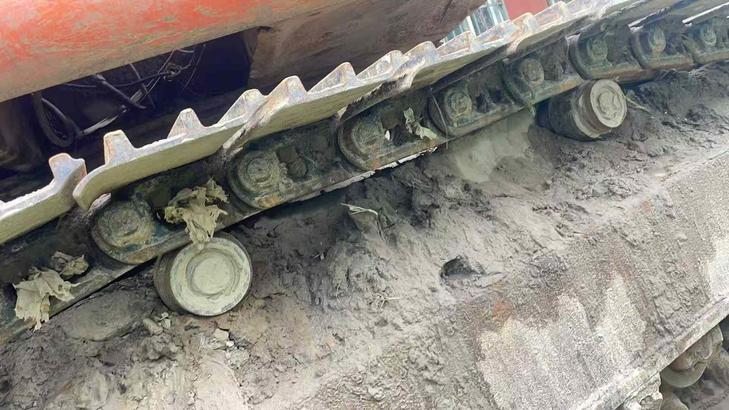 Buy Hitachi EX200 Used Excavator / 1