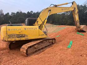Buy Sumitomo SH200-5 Used Excavator / 2 Buy Sumitomo SH200-5 Used Excavator / 2