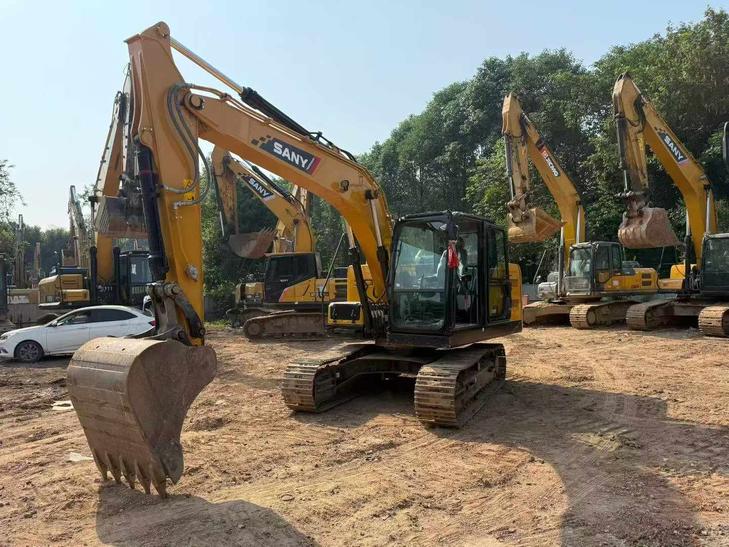 Buy Sany SY135 Used Excavator / 1
