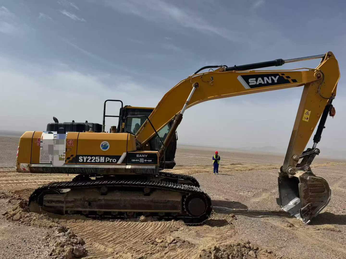 Buy Sany SY225C Used Excavator / 3