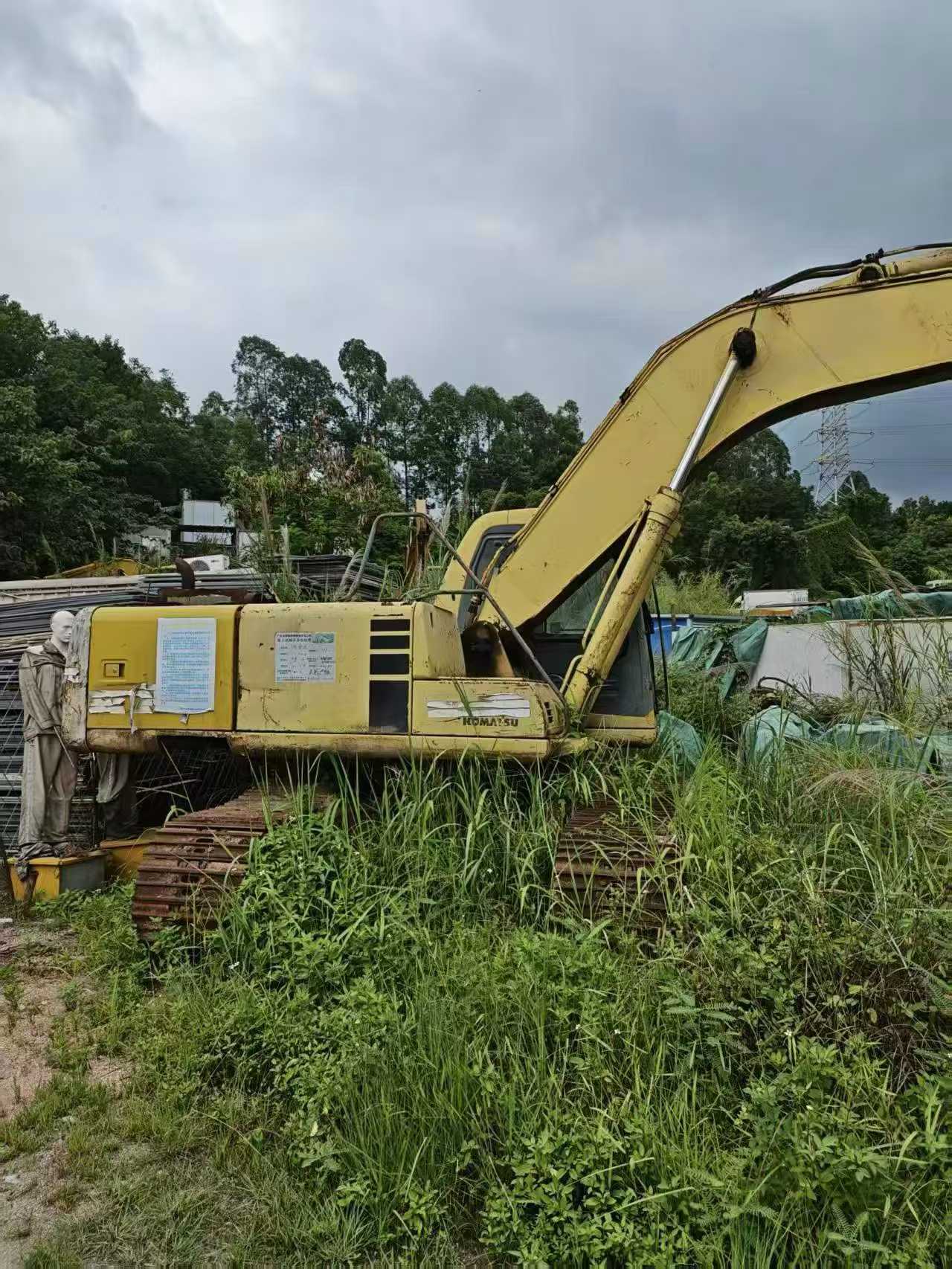 Buy Komatsu PC200-6 Used Excavator / 1