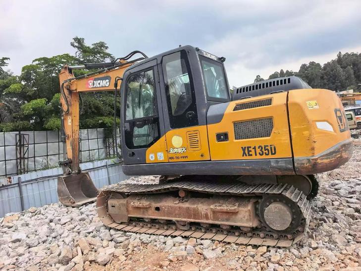 Buy XCMG XE135B Used Excavator / 1