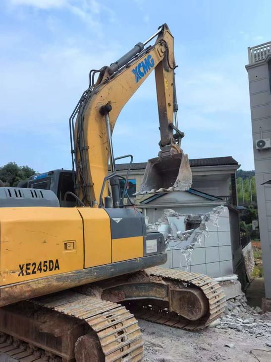 Buy XCMG XE200 Used Excavator / 1