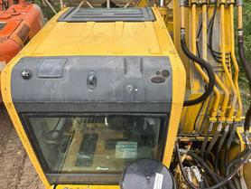 Buy Komatsu PC220-8 Used Excavator / 4 Buy Komatsu PC220-8 Used Excavator / 4