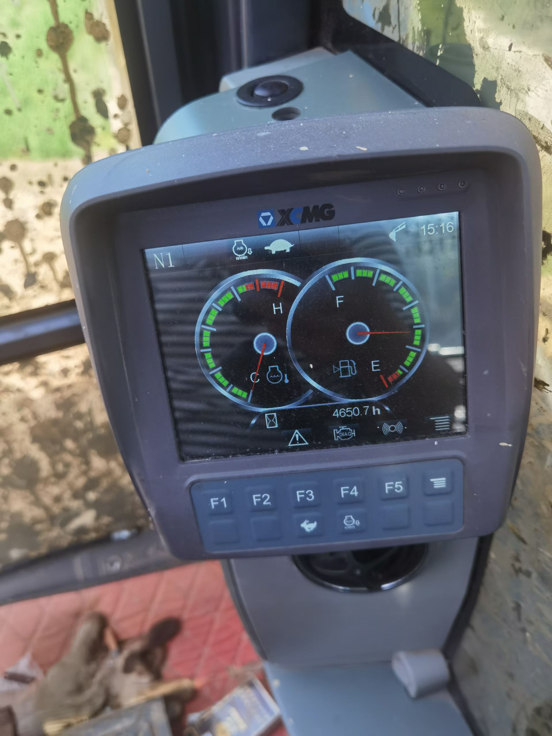 Buy XCMG XE135B Used Excavator / 6