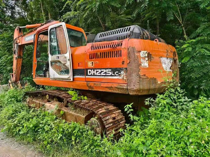 Buy Doosan DH225-9 Used Excavator / 1