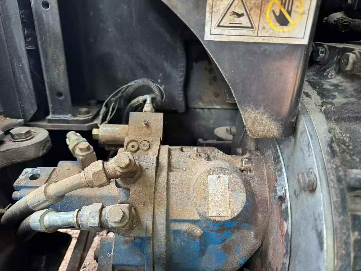 Buy Doosan DH60 Used Excavator / 6