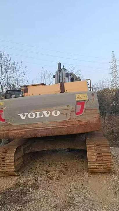 Buy Volvo EC300DL Used Excavator / 1