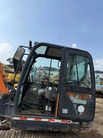 Buy Doosan DH60 Used Excavator / 4 Buy Doosan DH60 Used Excavator / 4