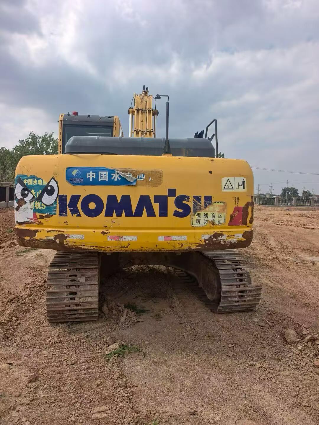 Buy Komatsu PC200-8 Used Excavator / 7