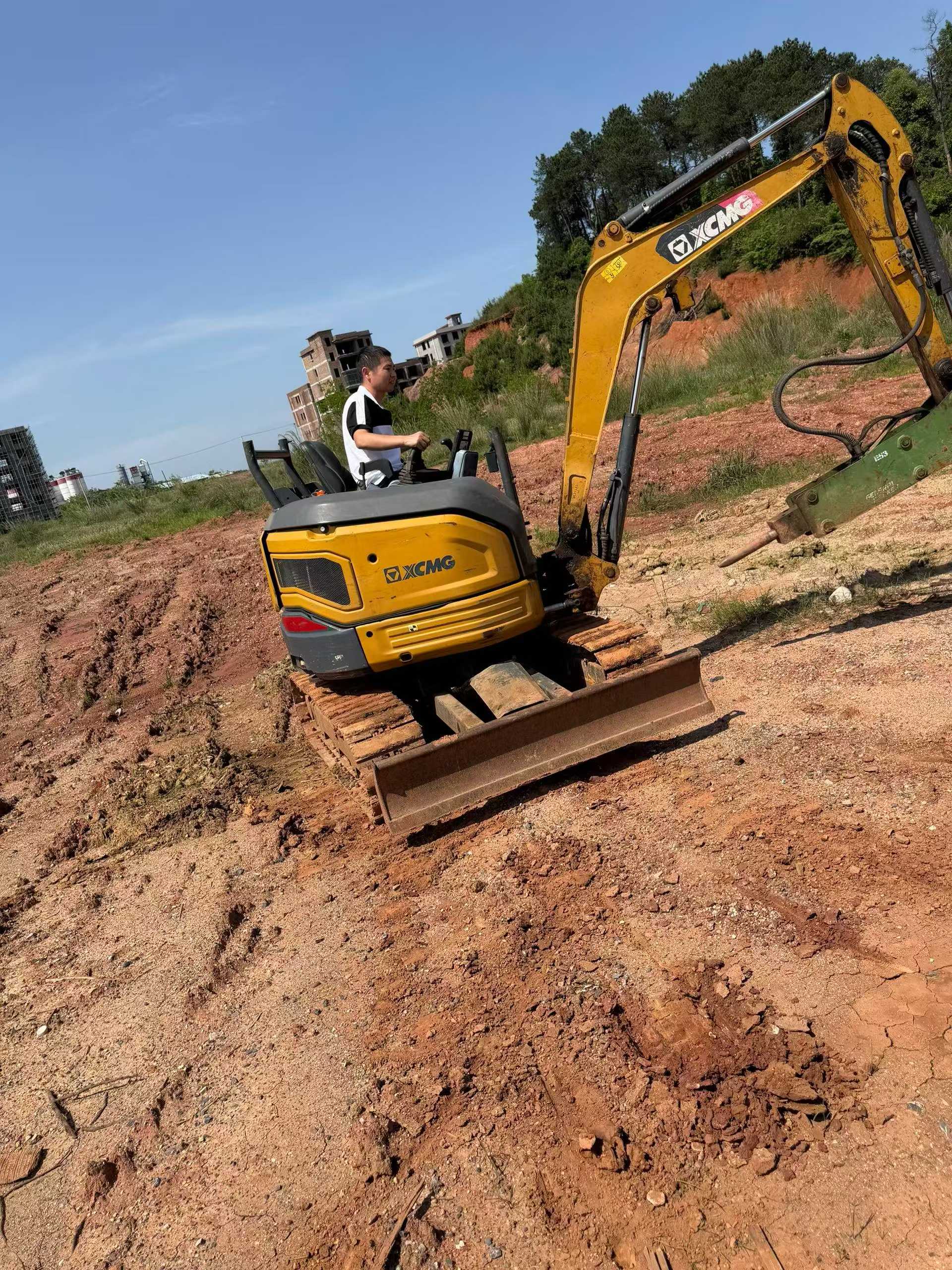 Buy XCMG XE26U Used Excavator / 5
