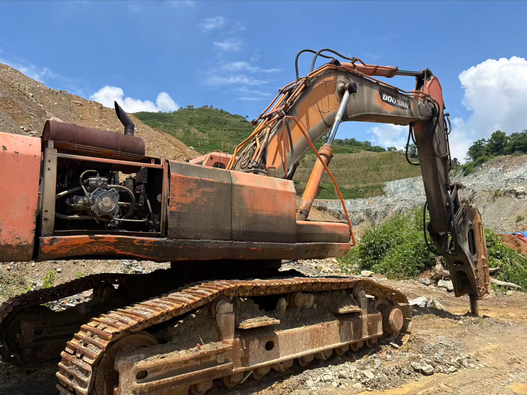 Buy Doosan DX500-SS Used Excavator / 2