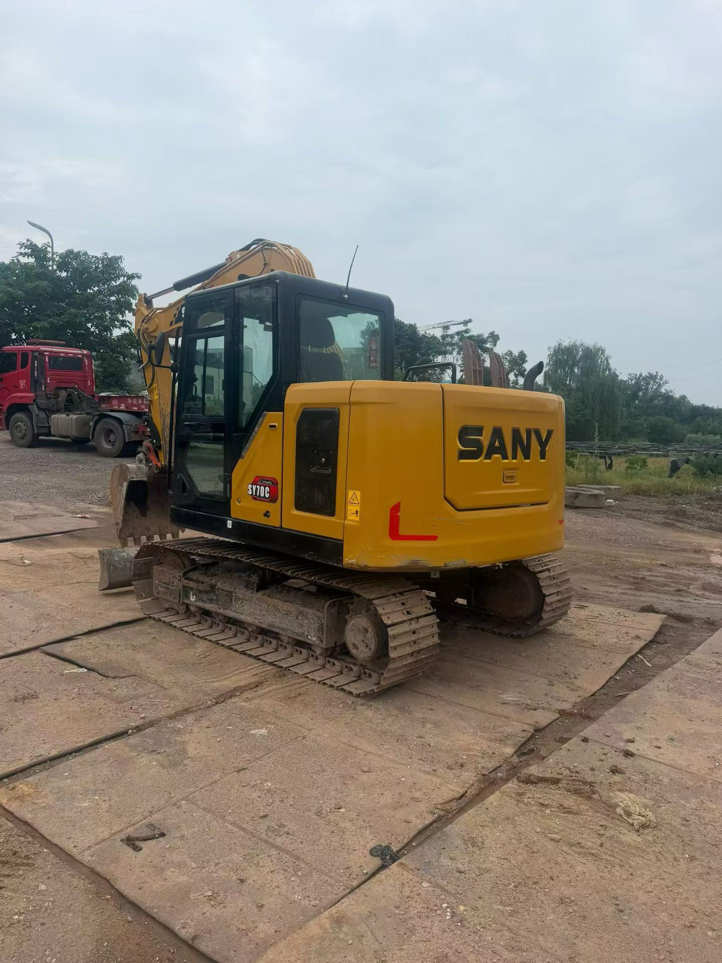 Buy Sany SY70C Used Excavator / 3