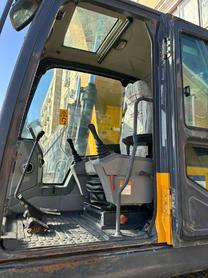 Buy XCMG XE200DA Used Excavator / 3 Buy XCMG XE200DA Used Excavator / 3
