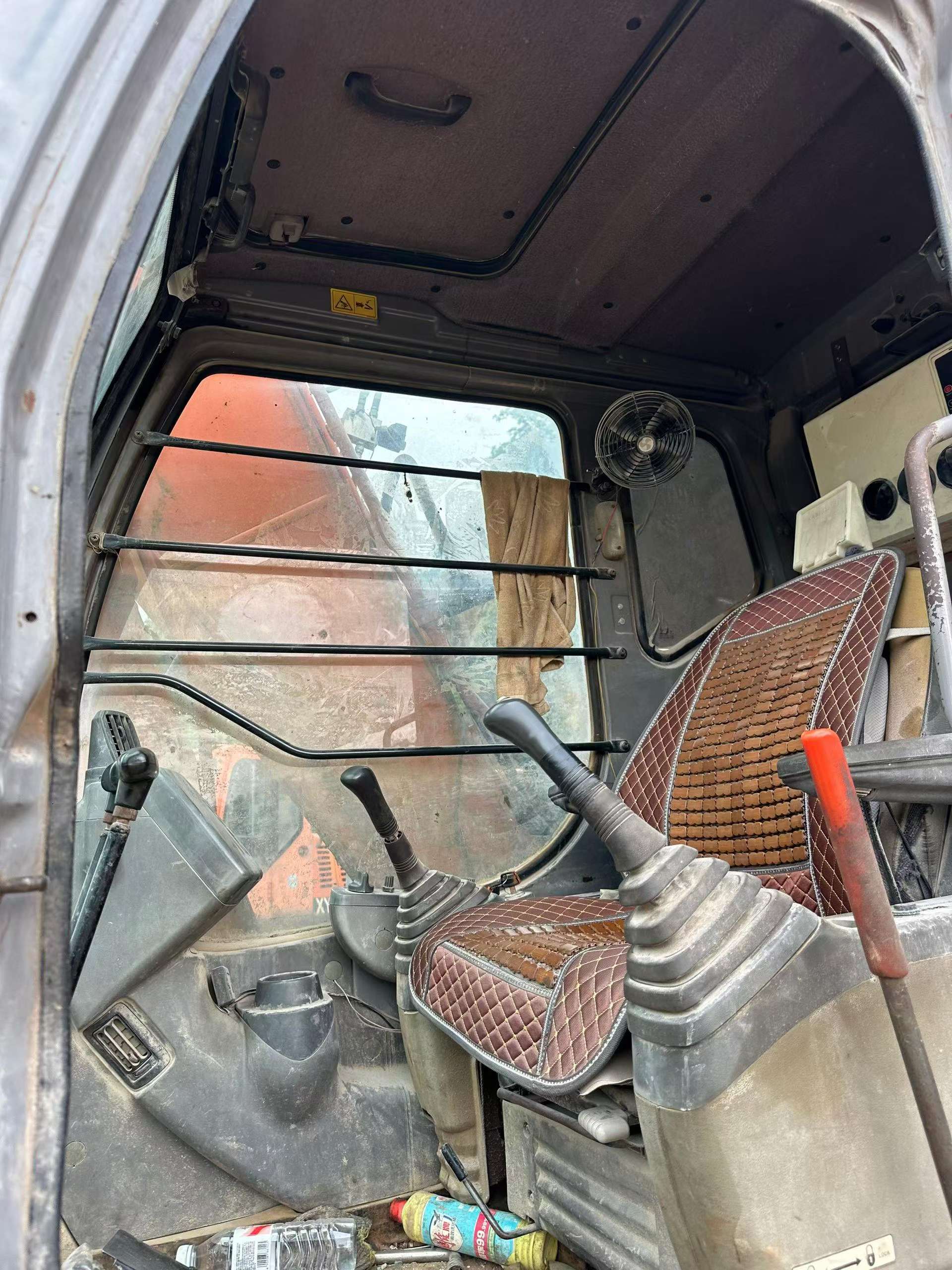 Buy Hitachi EX120-6 Used Excavator / 6