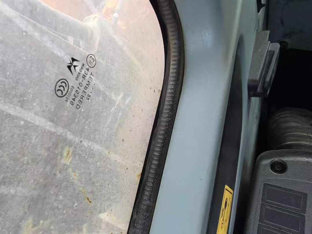 Buy Hyundai R215VS Used Excavator / 4