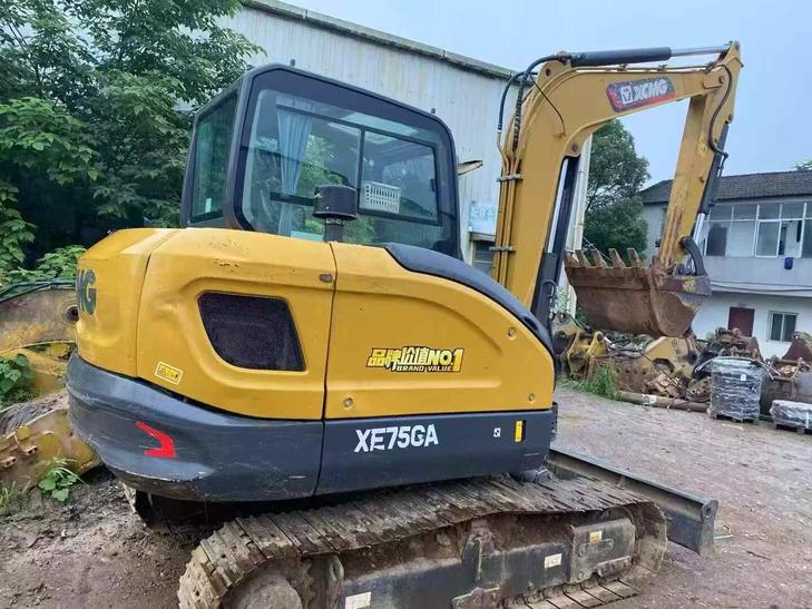 Buy XCMG XE60 Used Excavator / 1