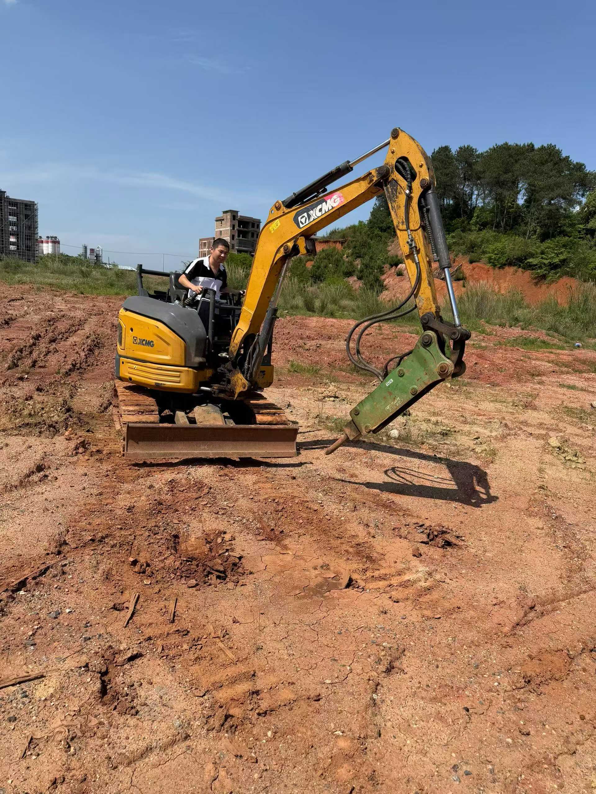 Buy XCMG XE26U Used Excavator / 6