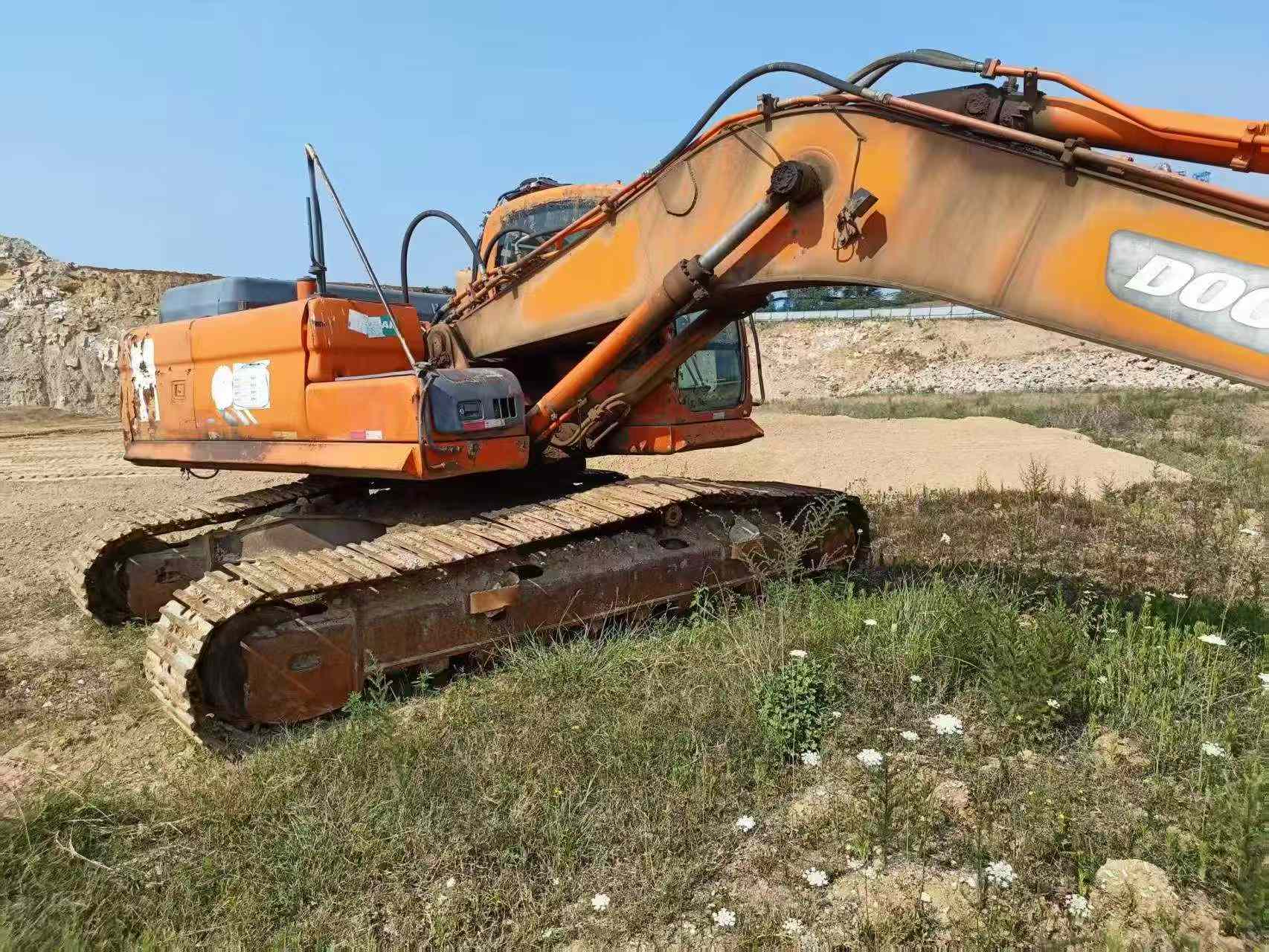 Buy Doosan DX260LC Used Excavator / 3