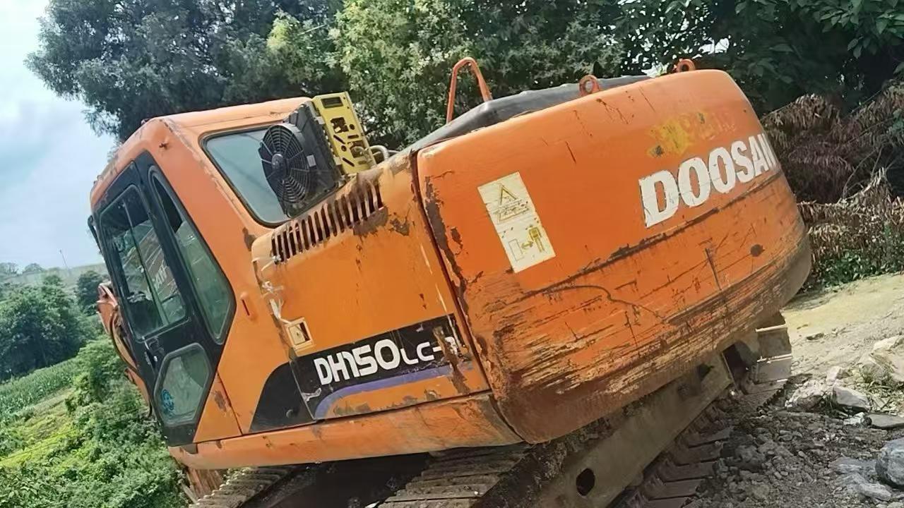 Buy Doosan DH150-7 Used Excavator / 1