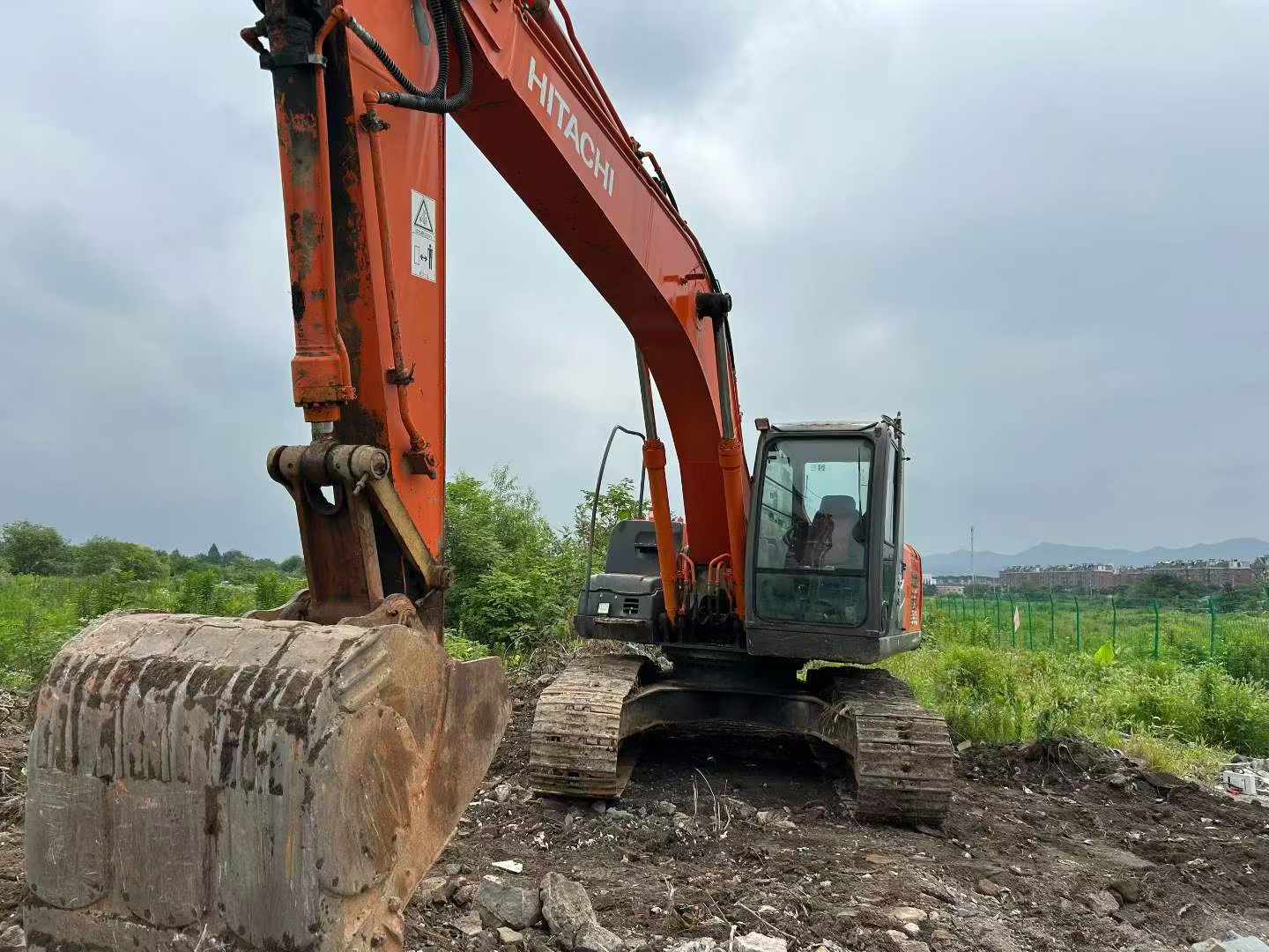 Buy Hitachi EX200-3 Used Excavator / 5