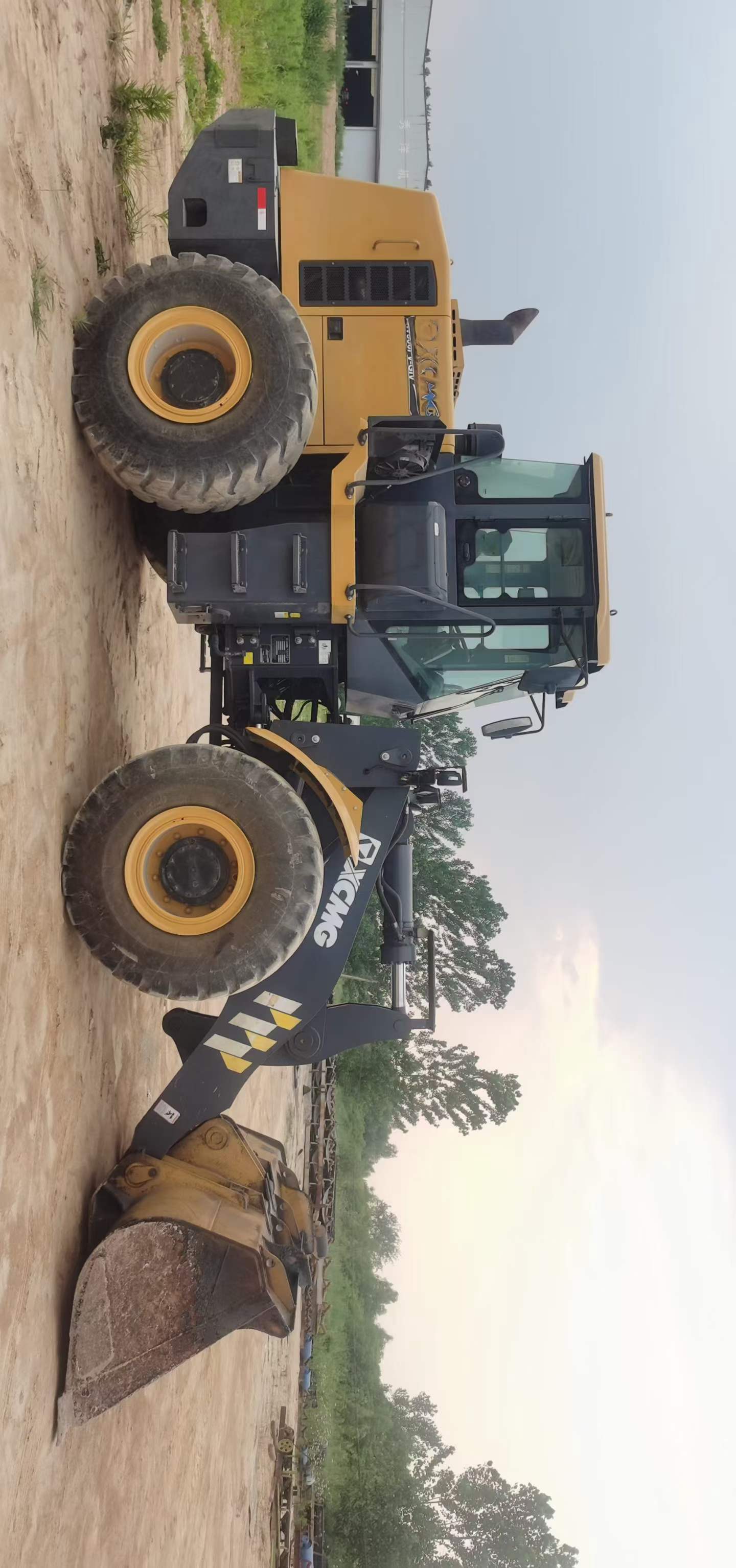 Buy XCMG LW500FV Used Loader / 2