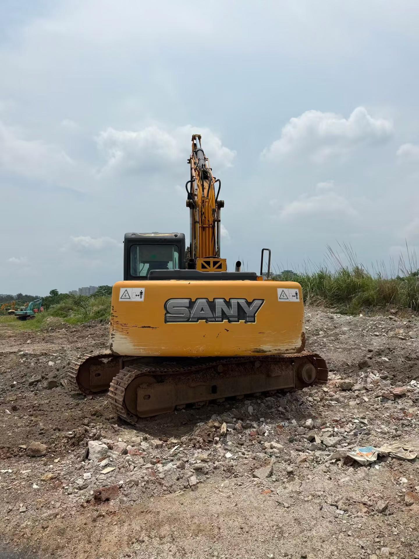 Buy Sany SY135 Used Excavator / 3