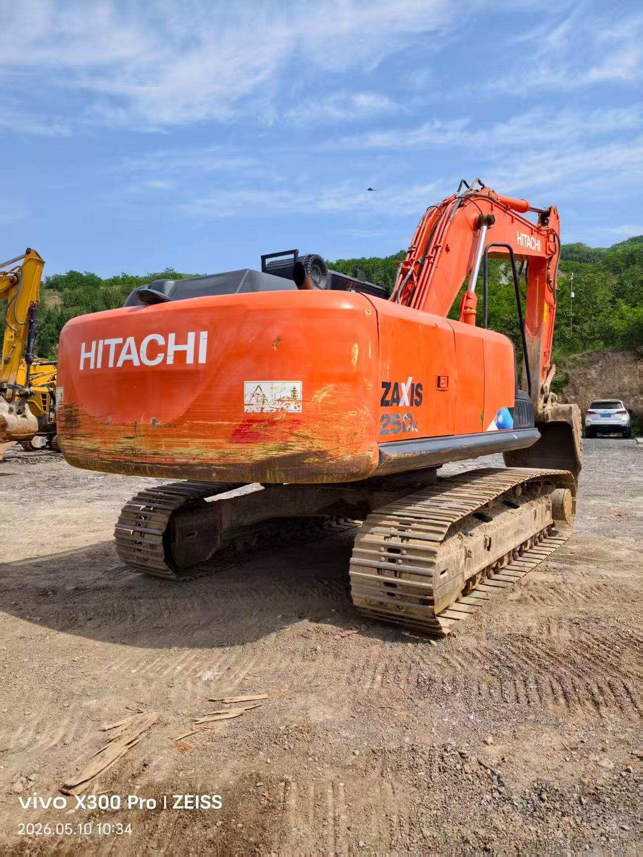 Buy Hitachi ZW250 Used Excavator / 2 Buy Hitachi ZW250 Used Excavator / 2