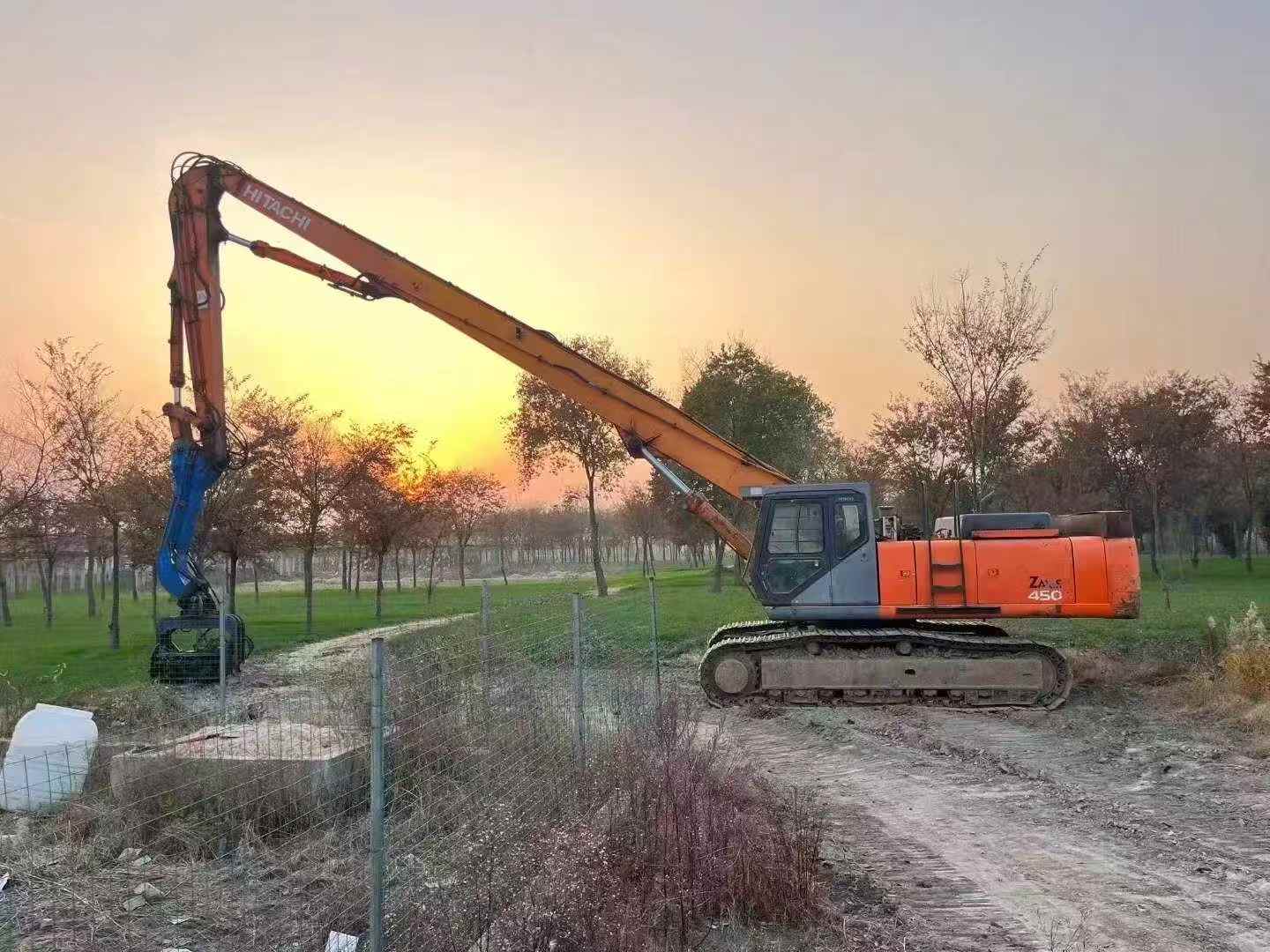 Buy Hitachi ZX450 Used Excavator / 7