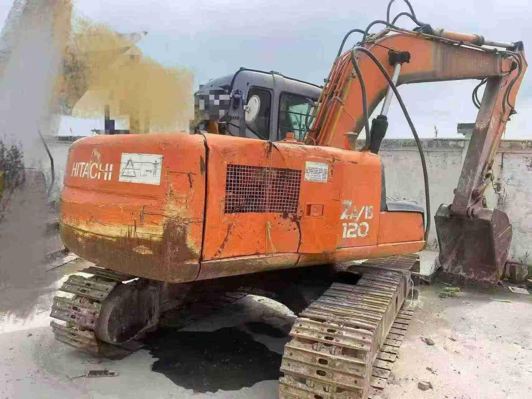 Buy Hitachi EX120-6 Used Excavator / 2