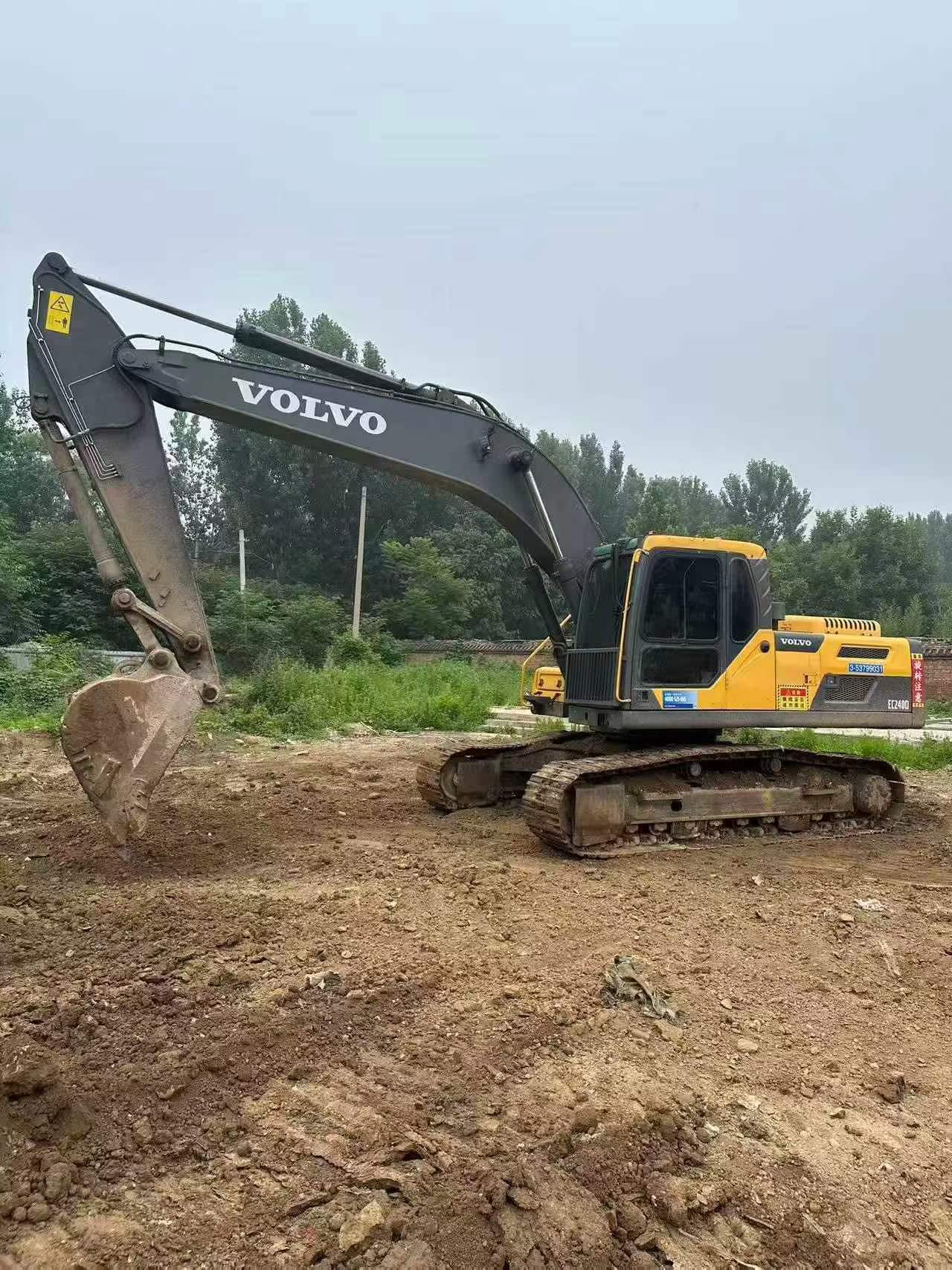 Buy Volvo EC240 Used Excavator / 3 Buy Volvo EC240 Used Excavator / 3