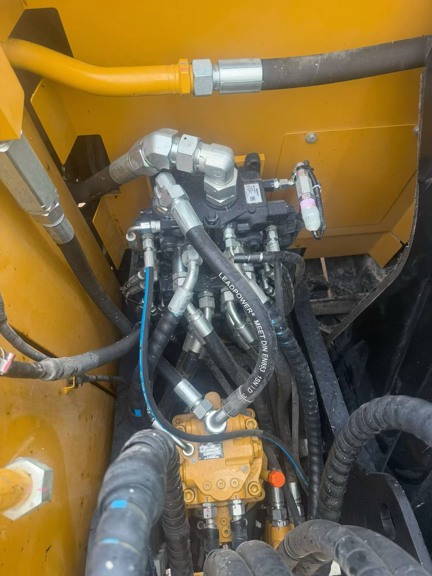 Buy Sany SY70C Used Excavator / 7