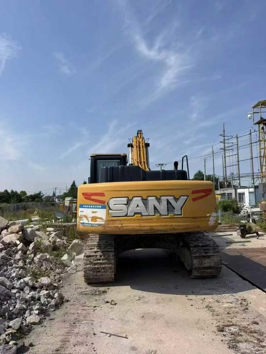 Buy Sany SY200C Used Excavator / 1
