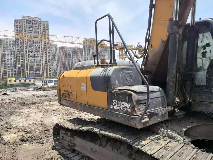 Buy XCMG XE215 Used Excavator / 1