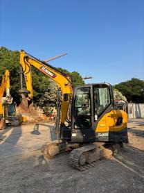 Buy XCMG XE60 Used Excavator / 2 Buy XCMG XE60 Used Excavator / 2