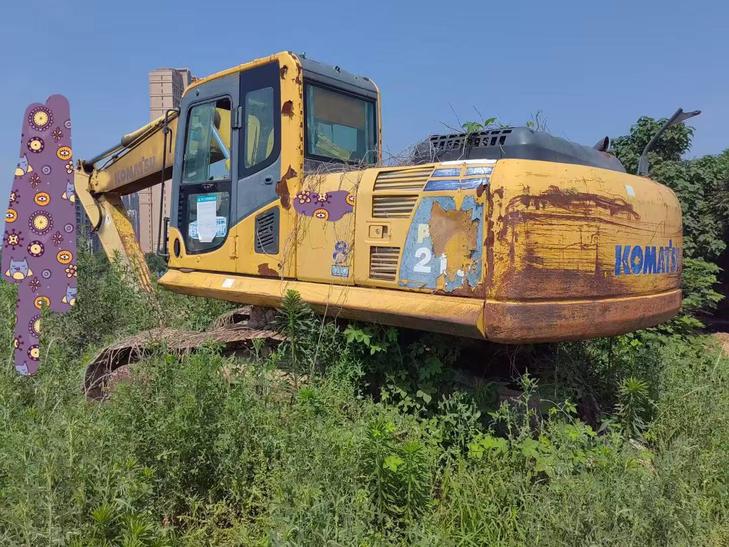 Buy Komatsu PC210 Used Excavator / 1