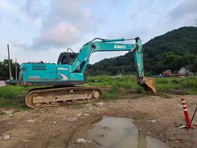 Buy Kobelco SK130 Used Excavator / 3 Buy Kobelco SK130 Used Excavator / 3